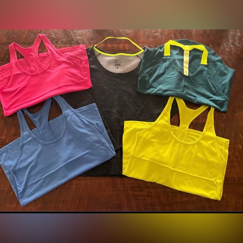 Nike Women Tops Lot - Women’s Small